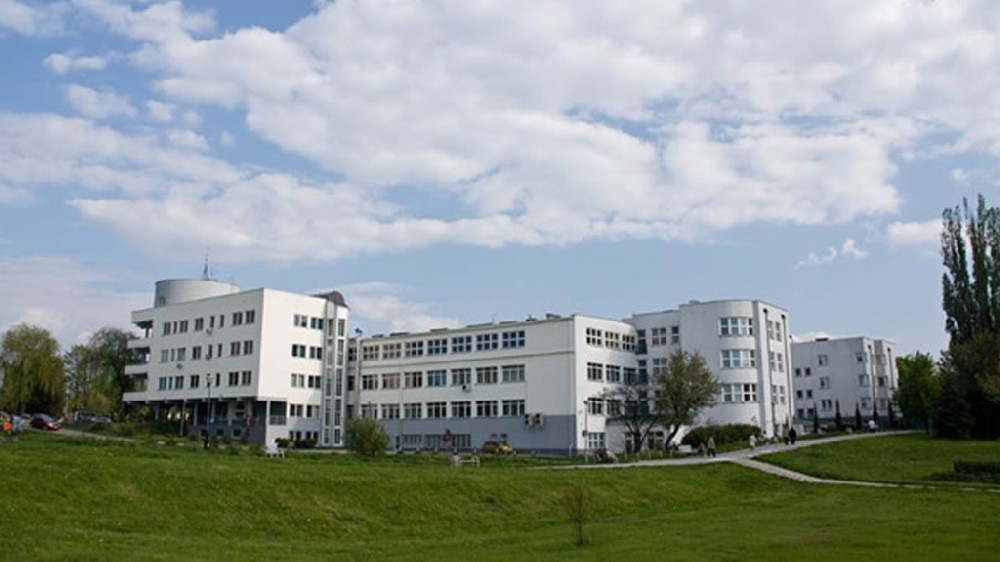 波兰热舒夫信息技术与管理大学：综合规模与教育质量波兰私立大学中排名第一