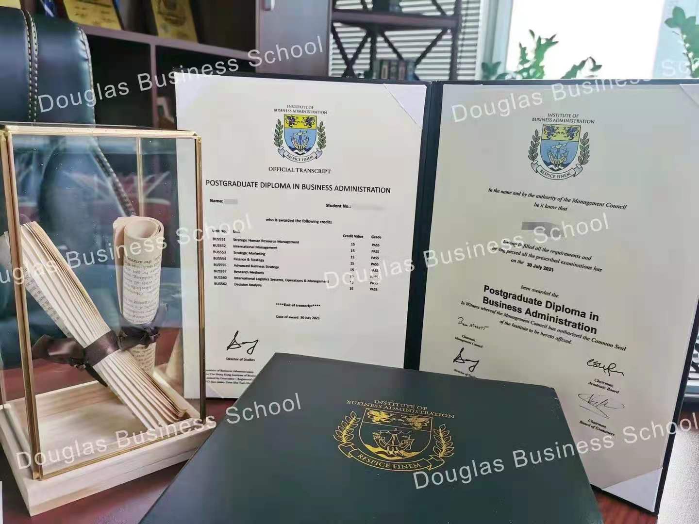 道格拉斯商学院