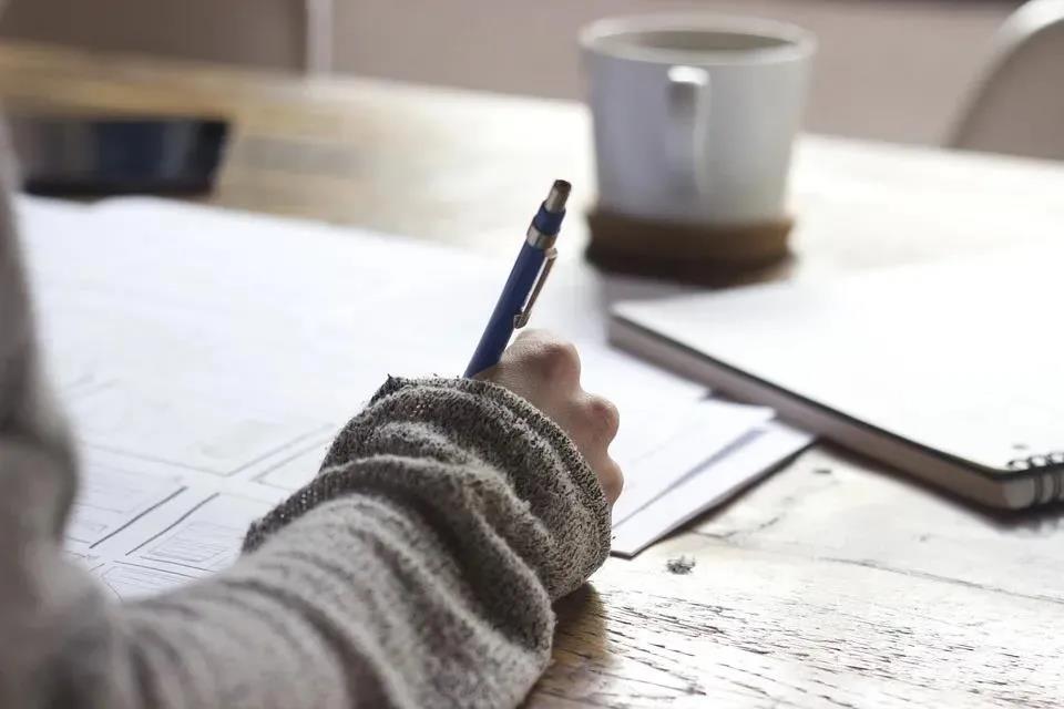 干货｜英国论文Literature Review怎么写？